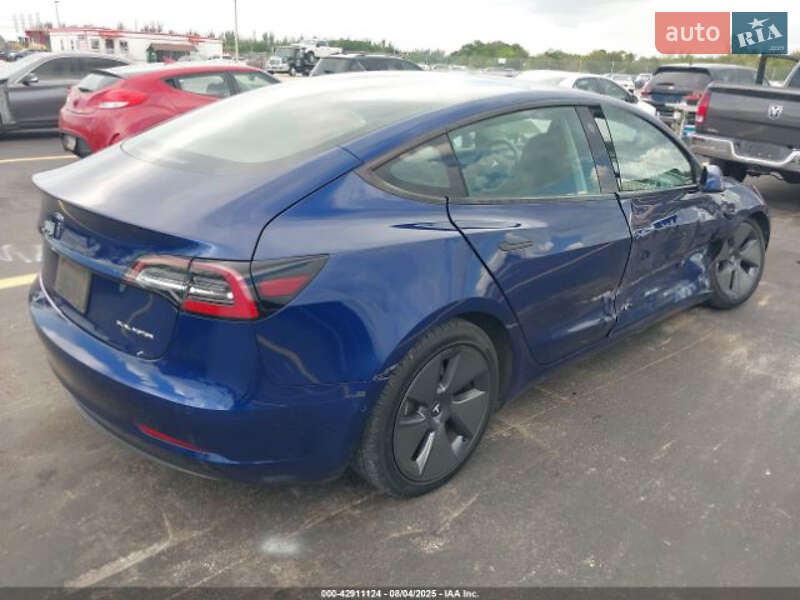 Седан Tesla Model 3 2022 в Киеве фото 8 Седан Tesla Model 3 2022 в Киеве