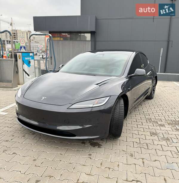 Седан Tesla Model 3 2025 в Києві