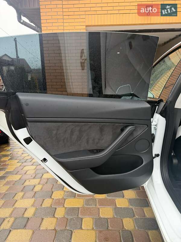 Седан Tesla Model 3 2022 в Хмельницком фото 24 Седан Tesla Model 3 2022 в Хмельницком