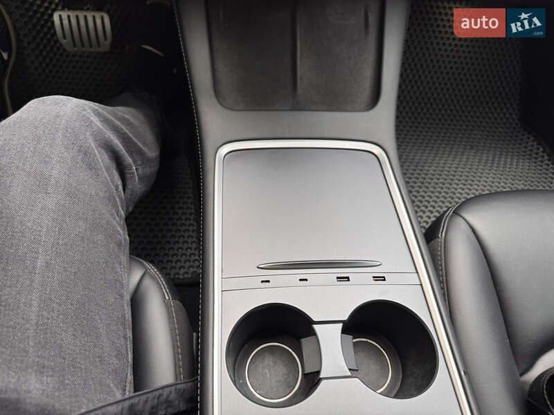 Седан Tesla Model 3 2022 в Львове фото 17 Седан Tesla Model 3 2022 в Львове