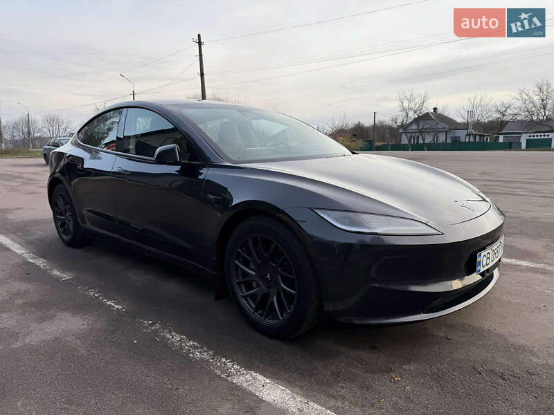 Седан Tesla Model 3 2024 в Киеве фото 3 Седан Tesla Model 3 2024 в Киеве