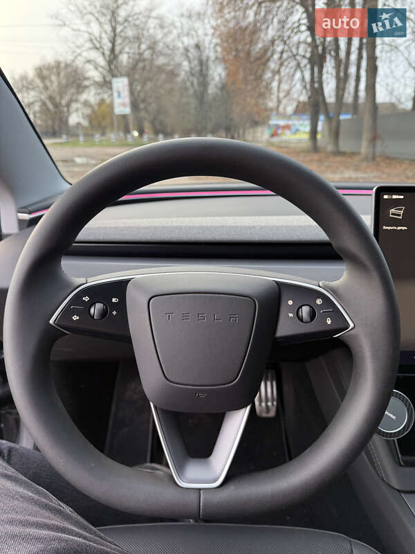 Седан Tesla Model 3 2024 в Киеве фото 30 Седан Tesla Model 3 2024 в Киеве