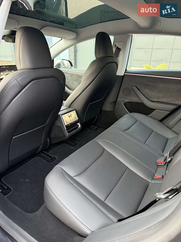 Седан Tesla Model 3 2024 в Киеве фото 33 Седан Tesla Model 3 2024 в Киеве