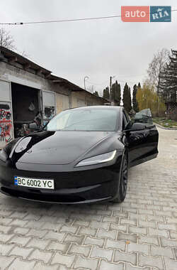 Седан Tesla Model 3 2024 в Буске