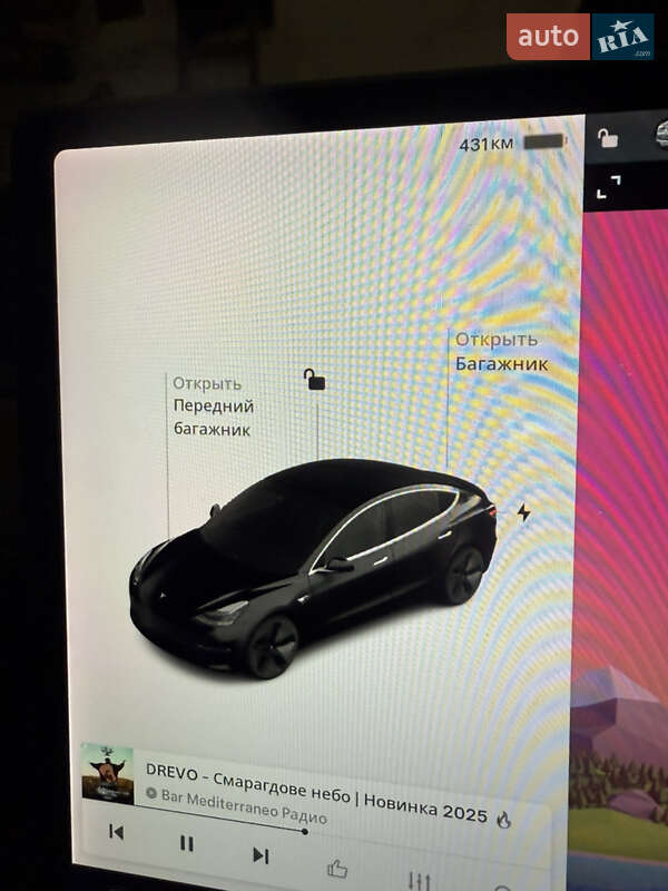 Седан Tesla Model 3 2019 в Нововолинську