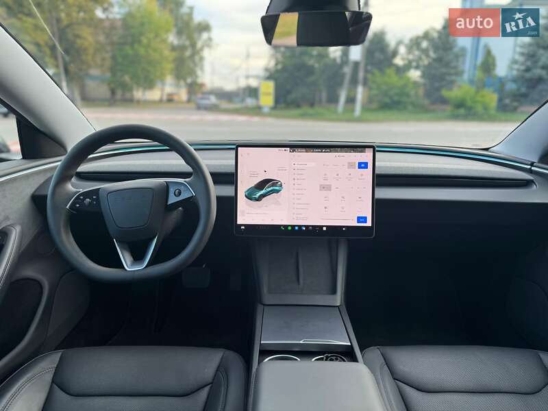 Седан Tesla Model 3 2024 в Новомосковске