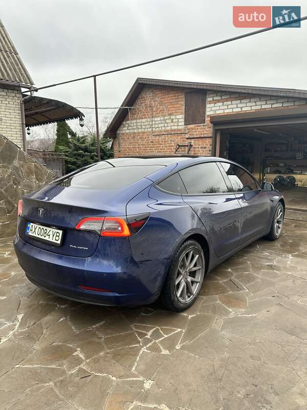 Седан Tesla Model 3 2022 в Харкові