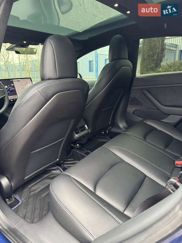 Седан Tesla Model 3 2020 в Днепре