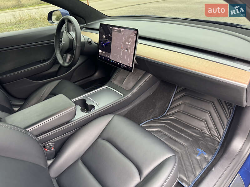 Седан Tesla Model 3 2020 в Днепре