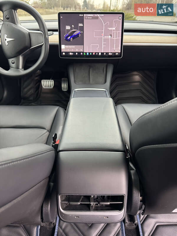 Седан Tesla Model 3 2020 в Днепре