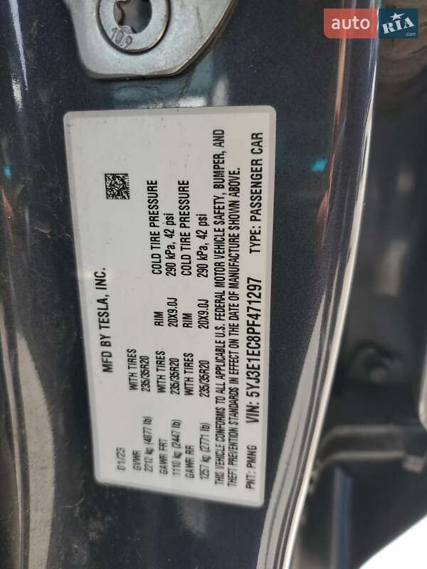 Седан Tesla Model 3 2023 в Дніпрі