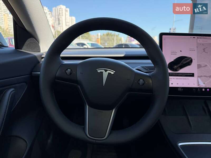 Седан Tesla Model 3 2020 в Києві