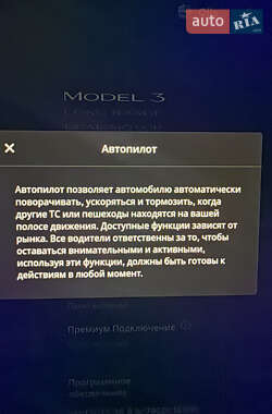 Седан Tesla Model 3 2019 в Нововолынске
