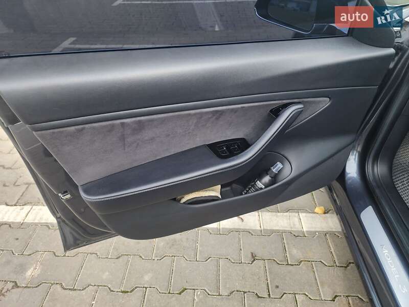 Седан Tesla Model 3 2018 в Одесі фото 10 Седан Tesla Model 3 2018 в Одесі