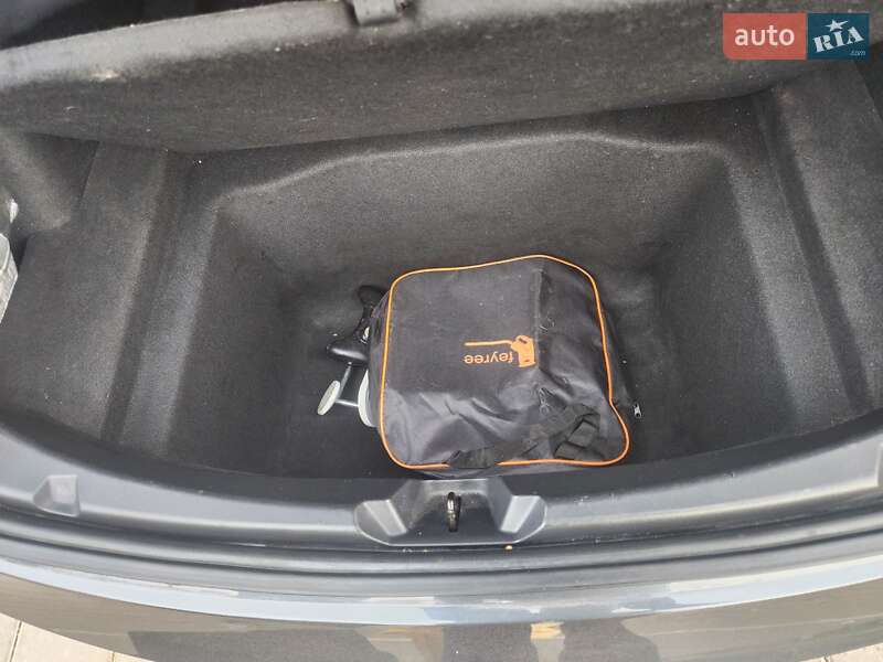 Седан Tesla Model 3 2018 в Одесі фото 24 Седан Tesla Model 3 2018 в Одесі