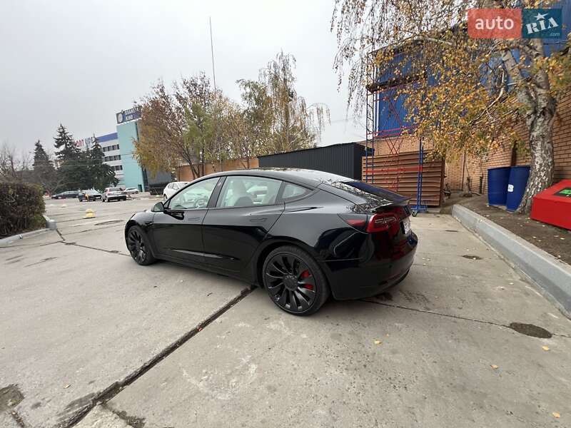 Седан Tesla Model 3 2023 в Одесі