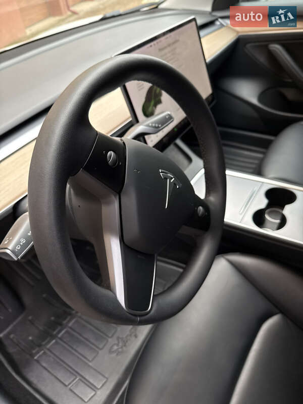 Седан Tesla Model 3 2021 в Ужгороде фото 14 Седан Tesla Model 3 2021 в Ужгороде