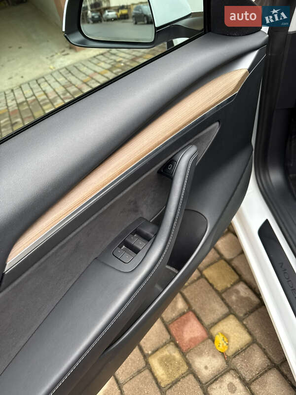Седан Tesla Model 3 2021 в Ужгороде фото 19 Седан Tesla Model 3 2021 в Ужгороде