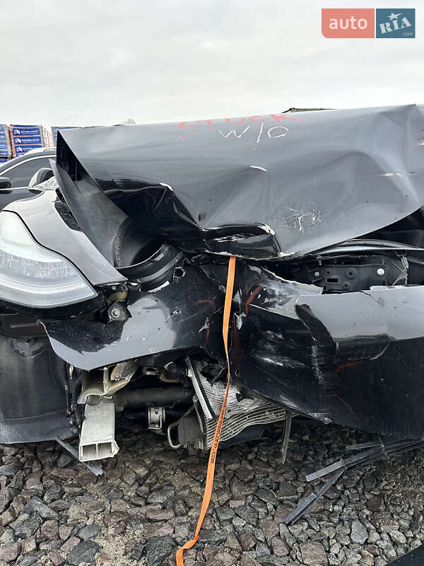 Седан Tesla Model 3 2019 в Львові