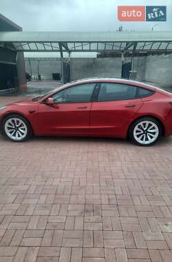Седан Tesla Model 3 2022 в Ровно