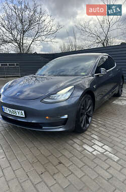 Седан Tesla Model 3 2020 в Івано-Франківську