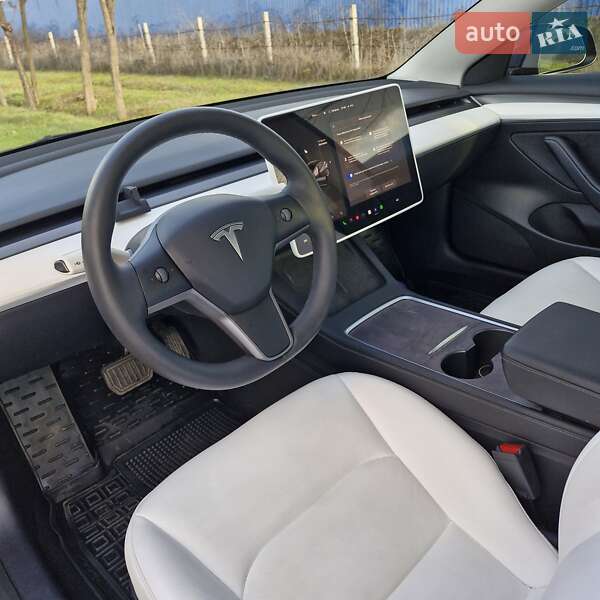 Седан Tesla Model 3 2022 в Кривому Розі