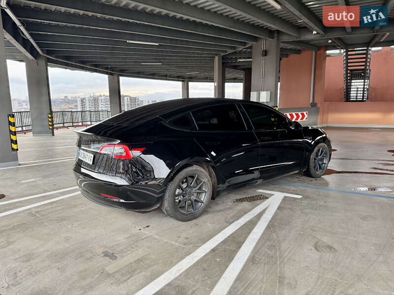 Седан Tesla Model 3 2021 в Харькове