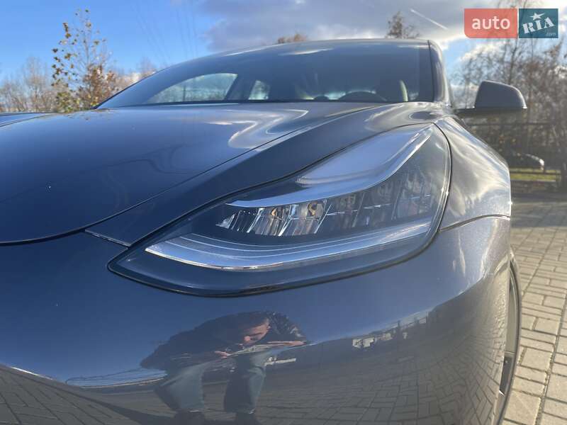 Седан Tesla Model 3 2022 в Львове фото 22 Седан Tesla Model 3 2022 в Львове