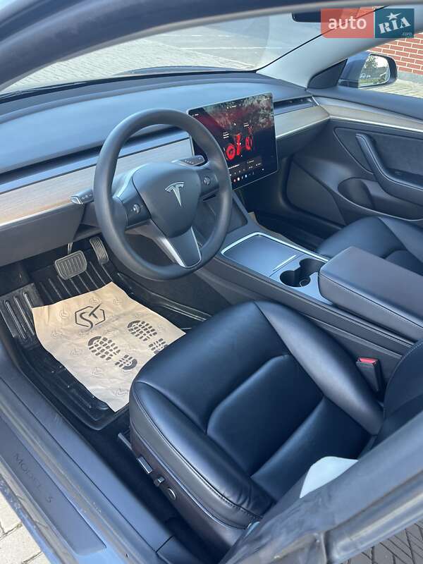Седан Tesla Model 3 2022 в Львове фото 24 Седан Tesla Model 3 2022 в Львове