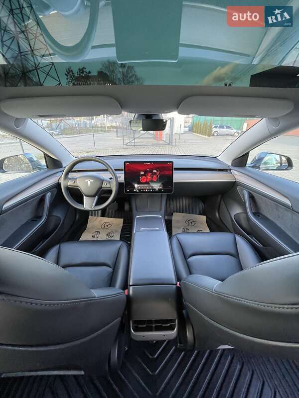 Седан Tesla Model 3 2022 в Львове фото 40 Седан Tesla Model 3 2022 в Львове