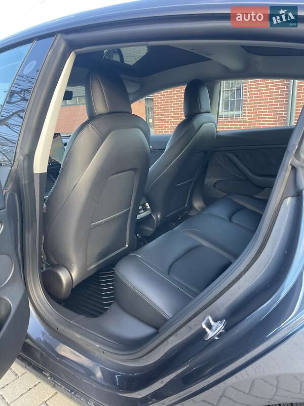 Седан Tesla Model 3 2022 в Львове фото 45 Седан Tesla Model 3 2022 в Львове
