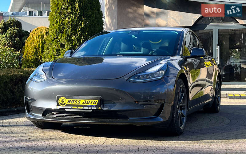 Седан Tesla Model 3 2018 в Львове фото 25 Седан Tesla Model 3 2018 в Львове