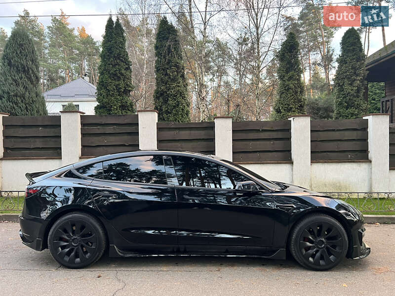 Седан Tesla Model 3 2018 в Ірпені