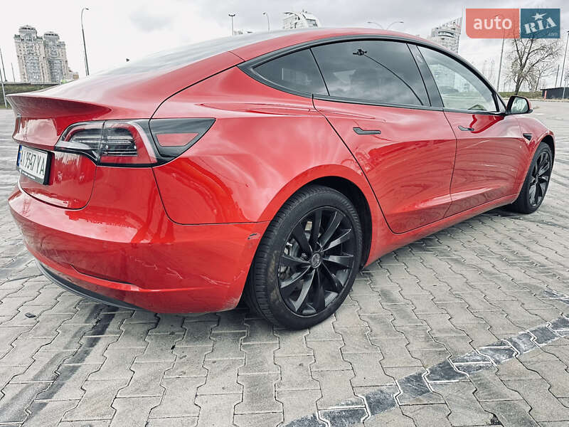 Седан Tesla Model 3 2019 в Києві