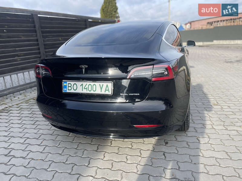 Седан Tesla Model 3 2019 в Тернополе