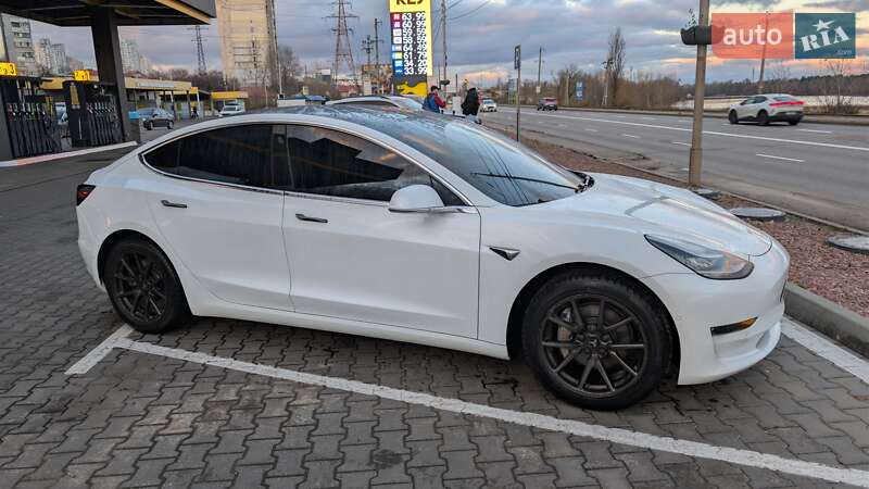 Седан Tesla Model 3 2018 в Хотяновке фото 9 Седан Tesla Model 3 2018 в Хотяновке