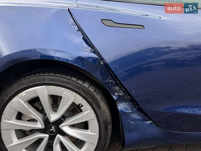 Седан Tesla Model 3 2022 в Луцке