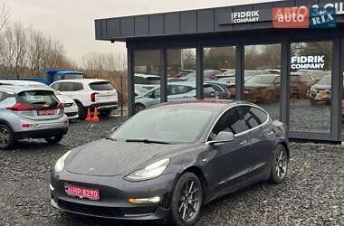 Седан Tesla Model 3 2018 в Луцьку