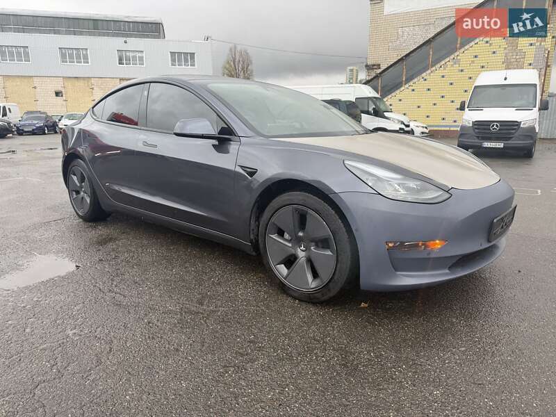 Седан Tesla Model 3 2022 в Киеве