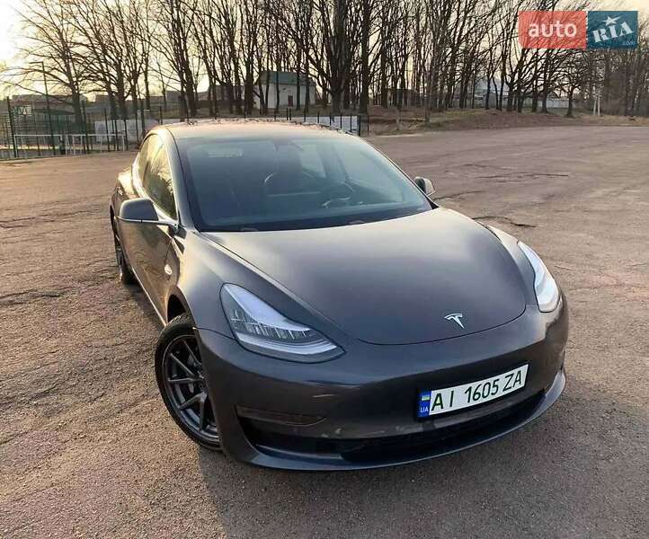 Tesla Model 3 2018