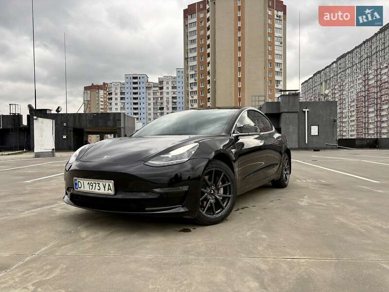 Tesla Model 3 2019