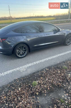 Седан Tesla Model 3 2022 в Черкассах