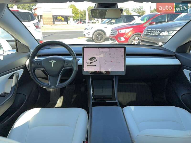 Седан Tesla Model 3 2019 в Днепре