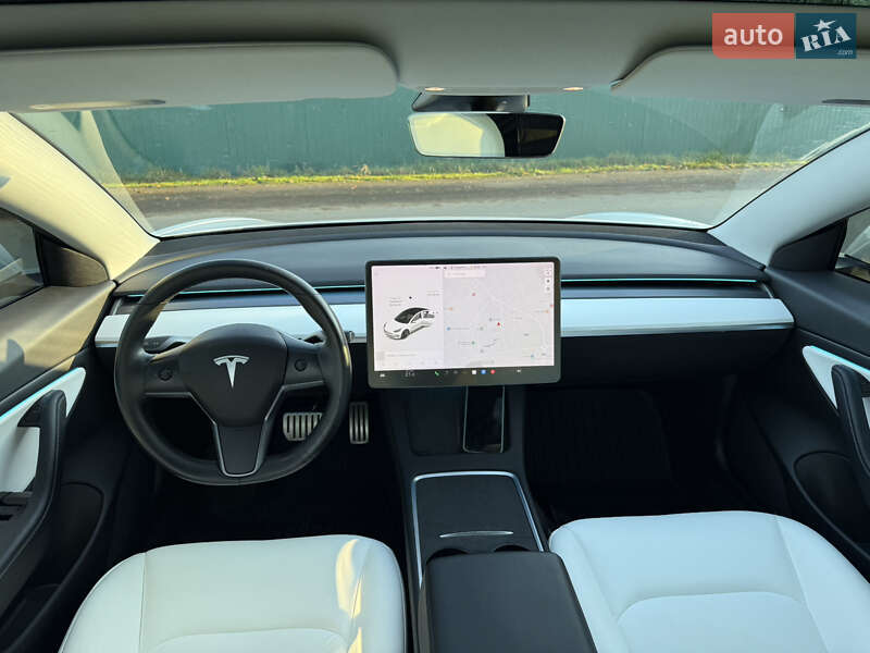 Седан Tesla Model 3 2020 в Ивано-Франковске