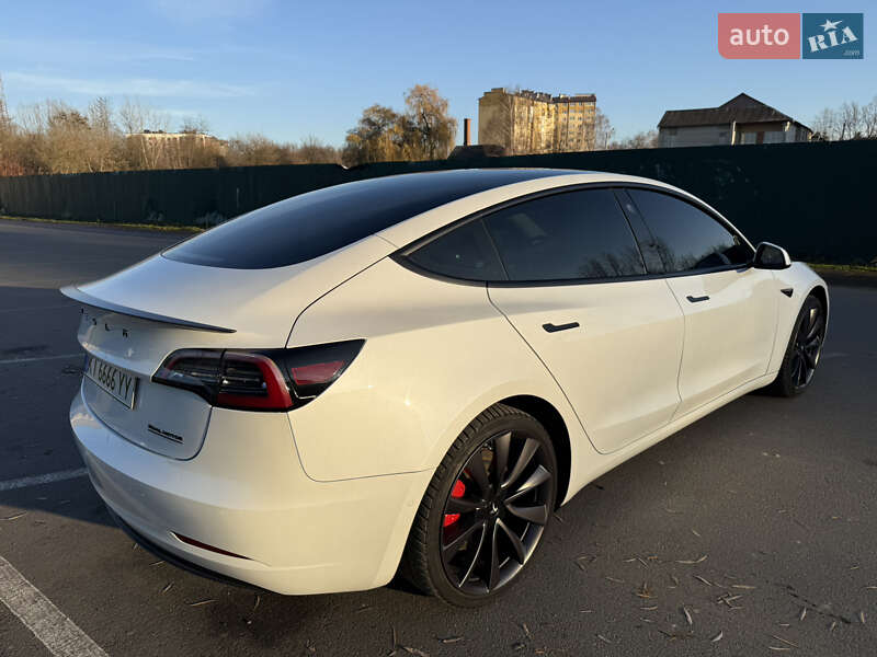 Седан Tesla Model 3 2020 в Ивано-Франковске