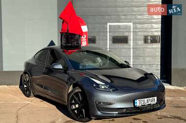 Седан Tesla Model 3 2022 в Києві