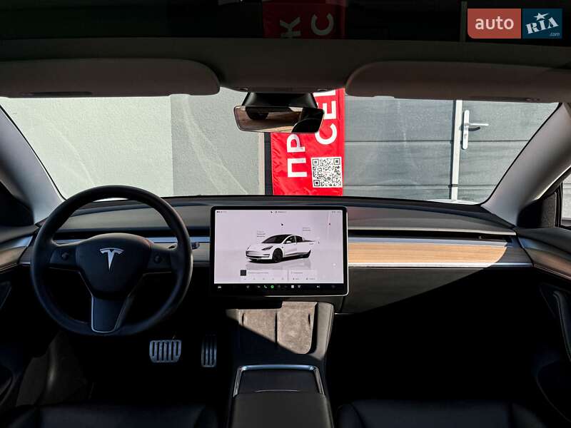 Седан Tesla Model 3 2023 в Києві