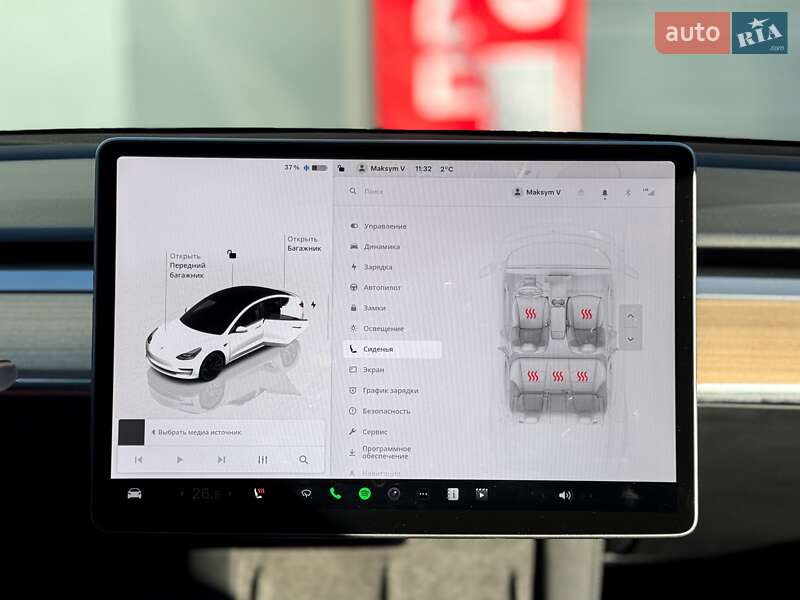 Седан Tesla Model 3 2023 в Києві