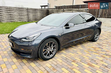 Седан Tesla Model 3 2020 в Киеве