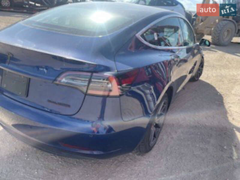 Седан Tesla Model 3 2019 в Одессе